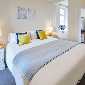 Host & - The Gallery Apartment