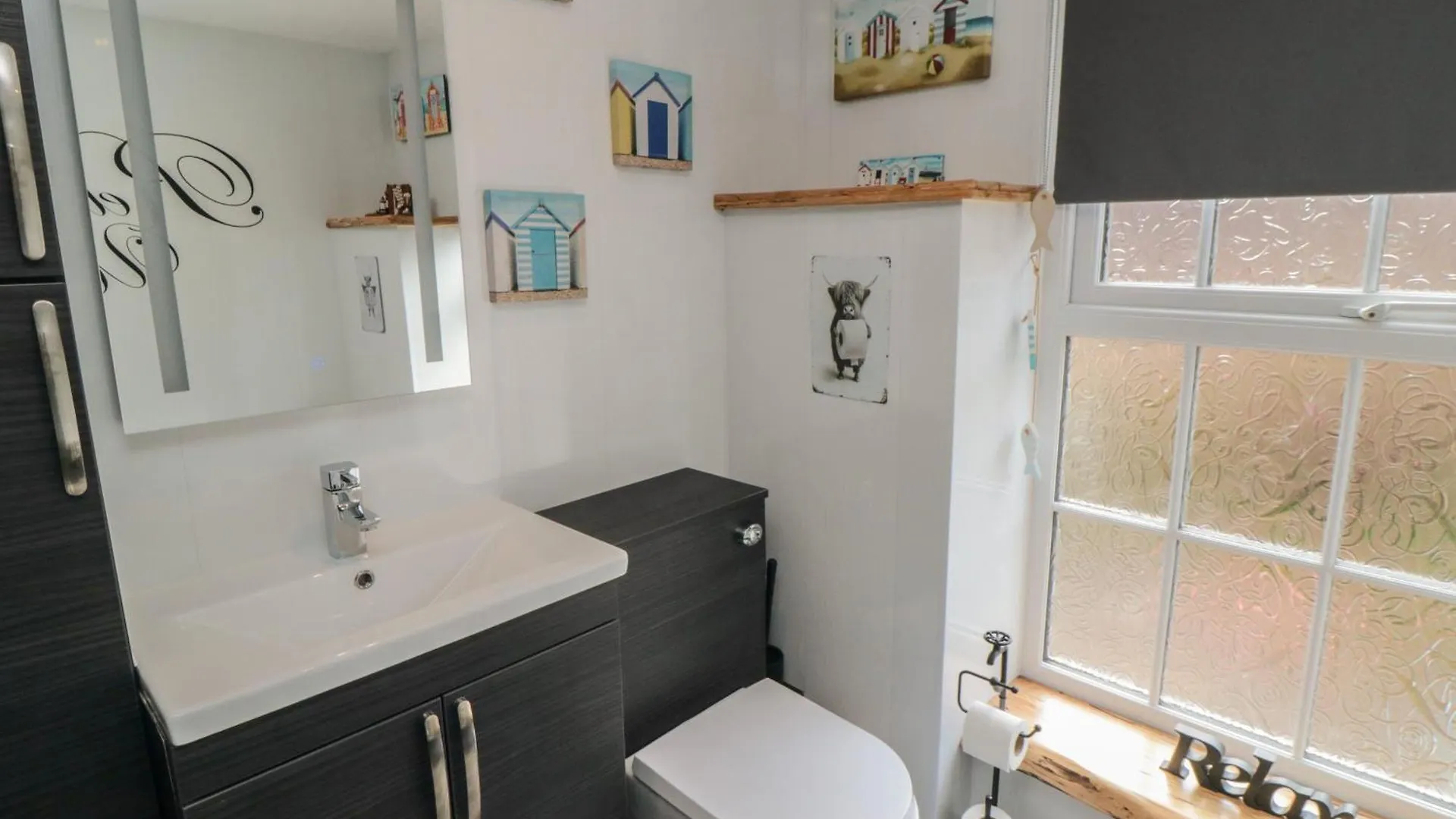 15 High Street Vila Scarborough